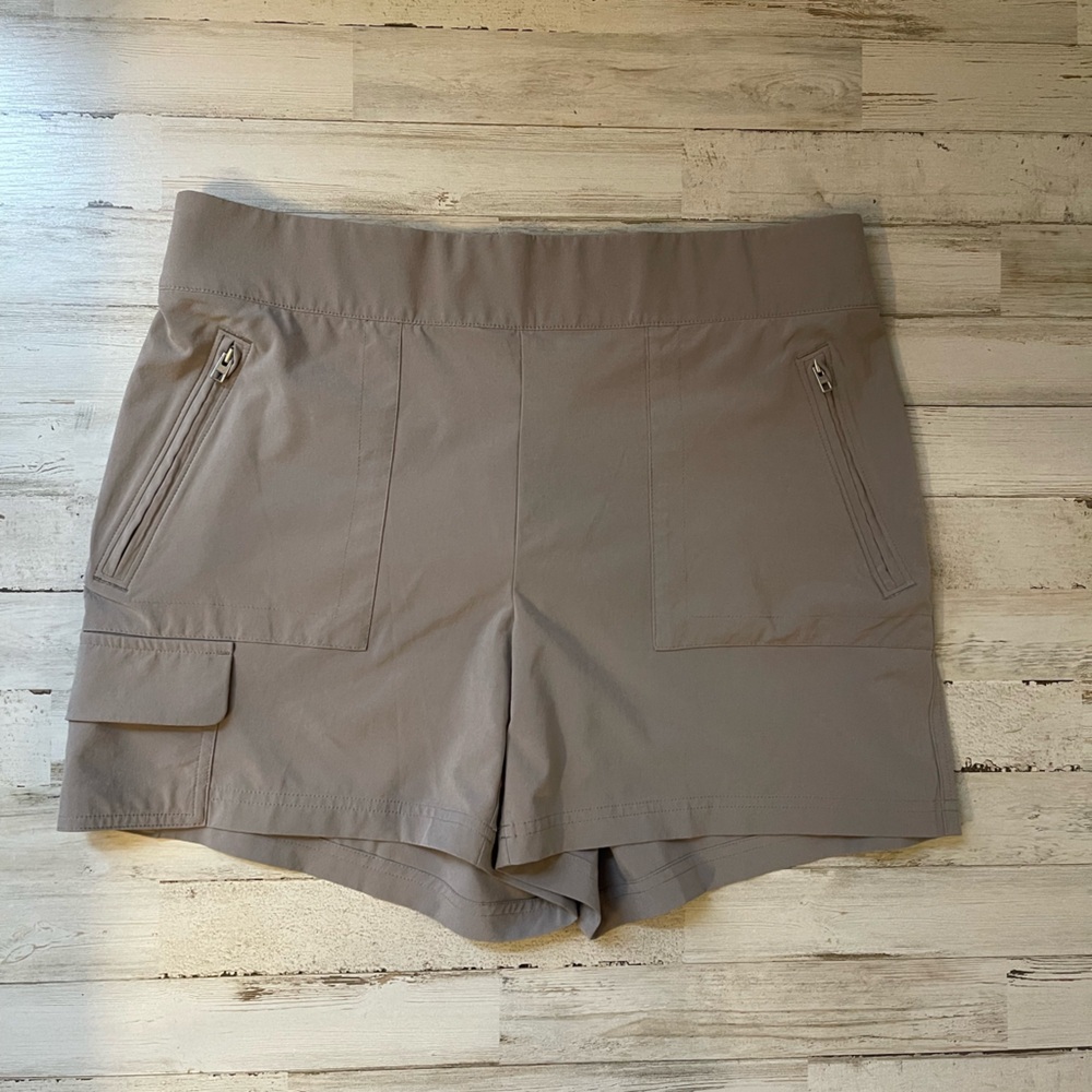 Athleta Chelsea Cargo Shorts 12